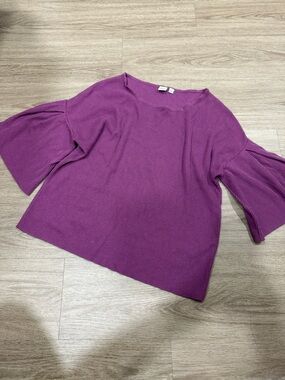 GAP Fitted Crewneck Knit Top in Bright 397